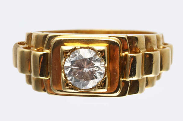 Кольцо печатка с бриллиантом из золота 750 пробы общим весом 11,8 грамма